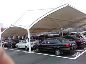 鋼<font color='red'>膜結構車棚</font>特點，怪不得越來越多人選擇！(圖文)