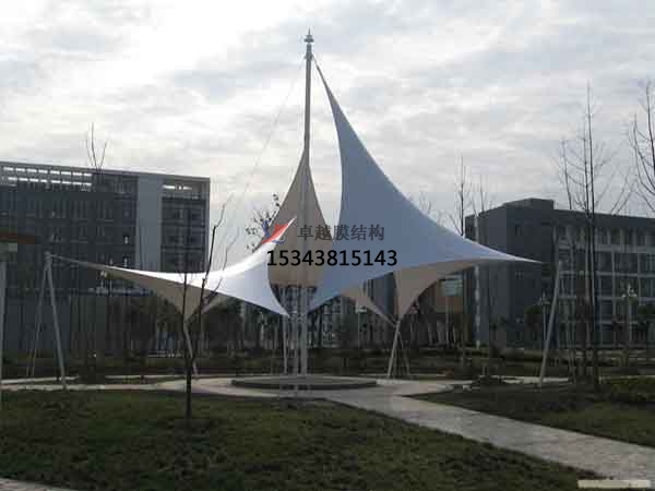 北京商業廣場<font color='red'>張拉膜結構</font>景觀棚/雨棚設計搭建