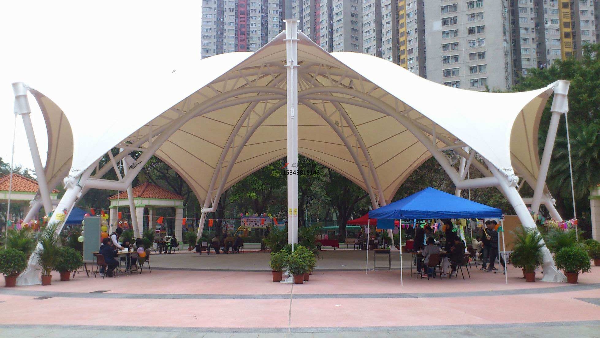 黃山商業廣場雨棚搭建