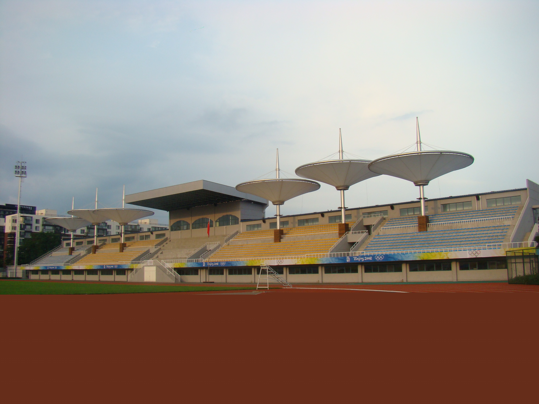 體育場看臺為什么使用膜結構