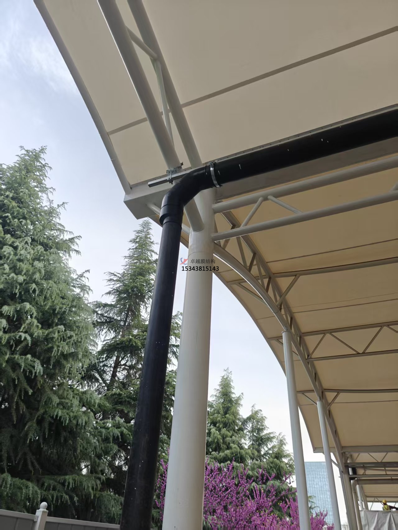 屋面虹吸排水系統的安裝過程